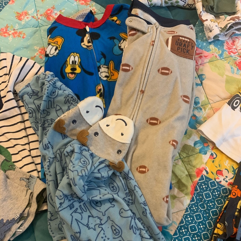 Carters 4t Pajama bundle